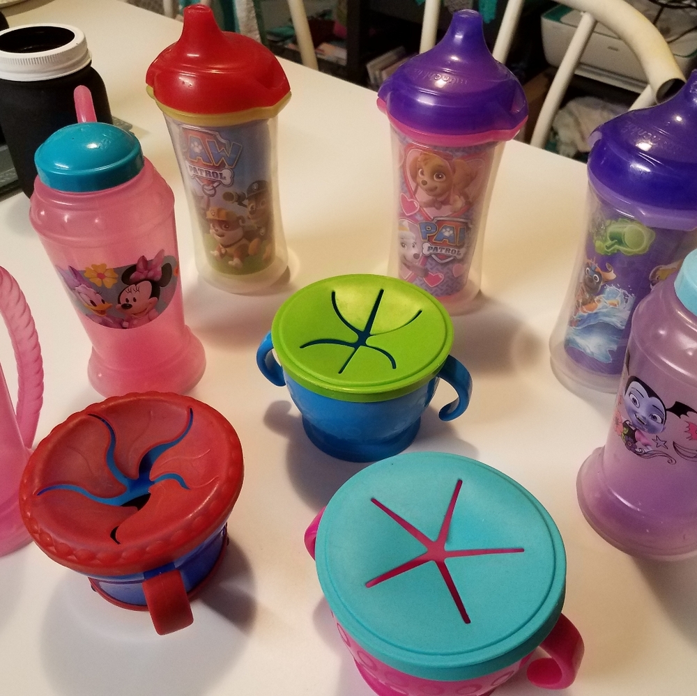 Toddler Cup/snack container lot